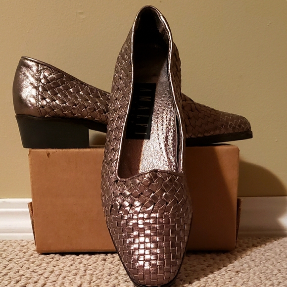 Amalfi Shoes - Italian Made Amalfi Woven Flats Size 7